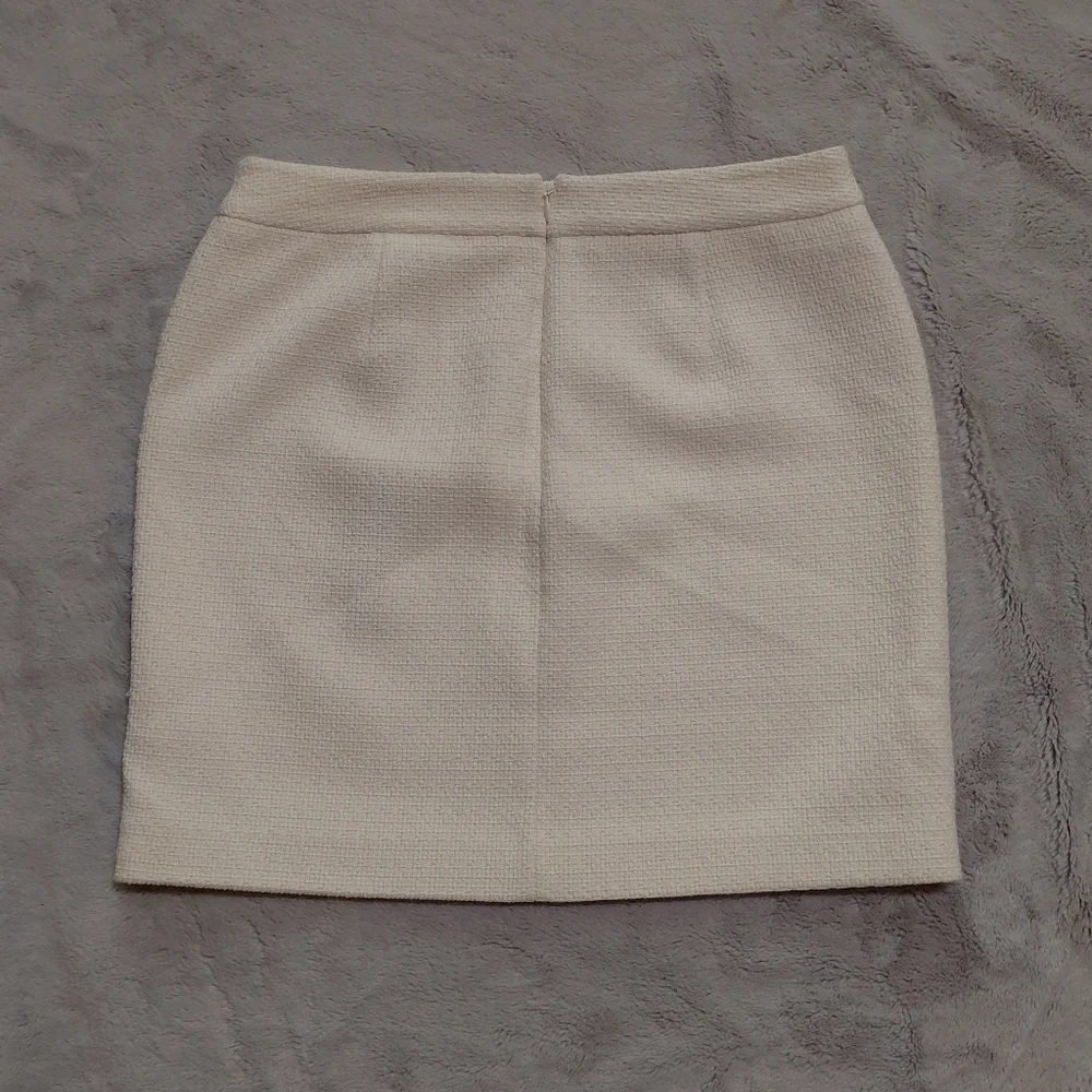 Elie Tahari Cream Classic Heavy Knit Mini Skirt Size 10 NWT